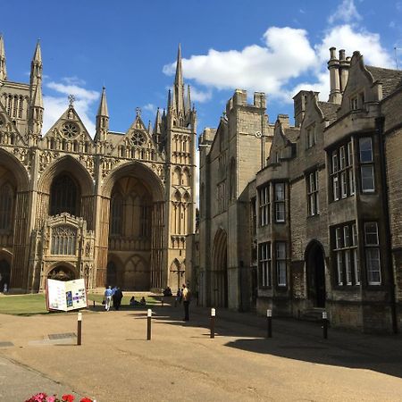 Fantastic Hampton Centre Stay Peterborough Bagian luar foto